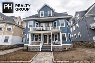 Building Photo - Park Road, Belmont, MA 02478 - 2 BR 1 BA triplex