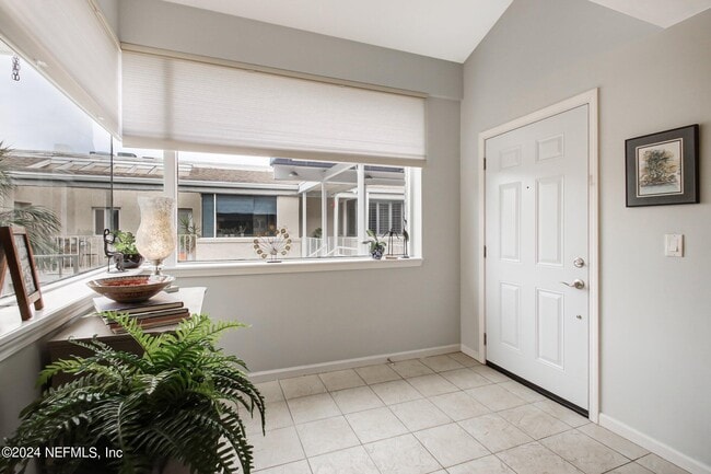 Building Photo - 2912 St Johns Ave