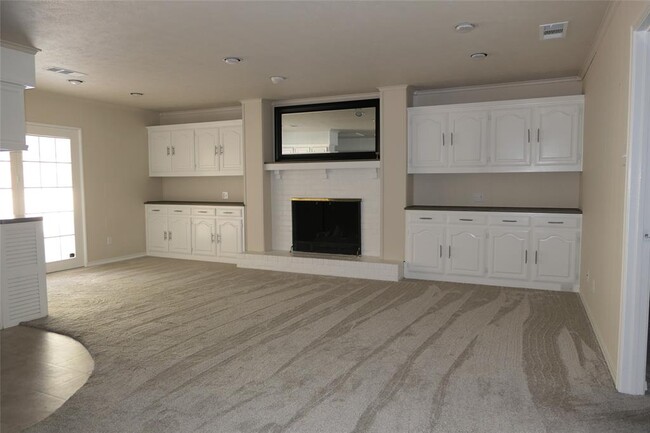 Building Photo - 6317 Rincon Way