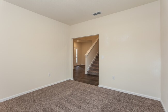 Building Photo - 145 Ashwood Cir