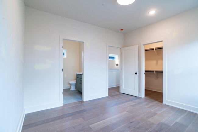 Building Photo - 979 Dozier Pl