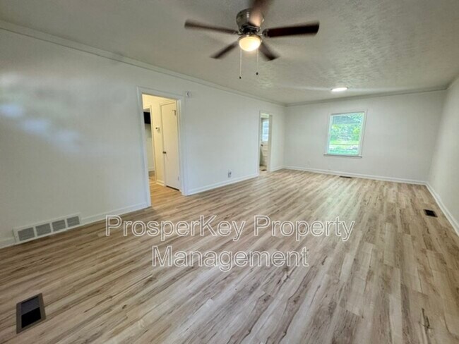 Building Photo - 3552 Irwin Way