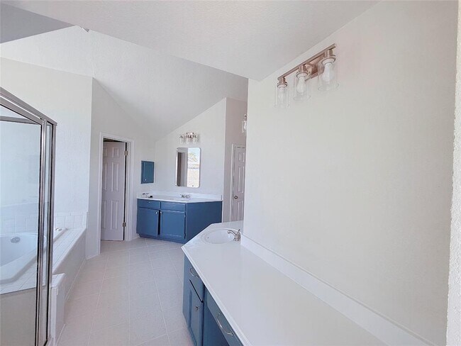 Building Photo - 16403 Spotted Eagle Dr