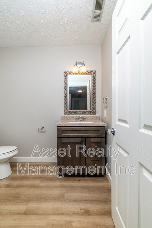 Building Photo - 2705 Sood Rd