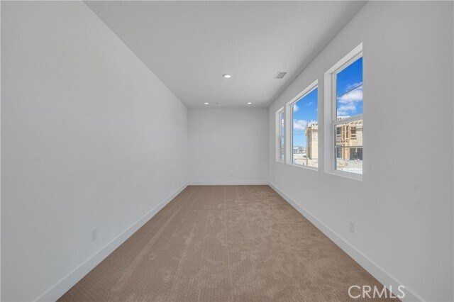 Building Photo - 27510 Elderberry Dr
