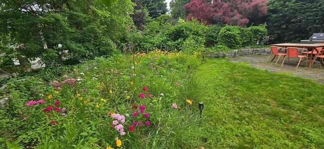 Building Photo - 31 Elm Ct