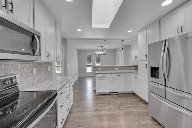Building Photo - $2,600.00, 4-Bedroom, 3-Baths, Single Fami...