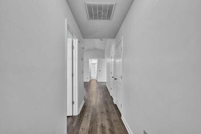 Building Photo - 1201 Red Stone Dr