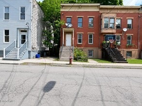 Building Photo - 217 1st St