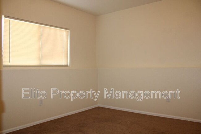 Building Photo - 685 S McCoy Dr