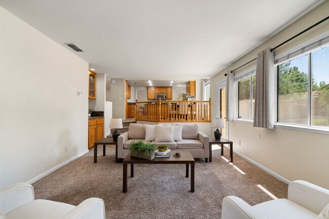 Building Photo - 1451 Lorimer Way