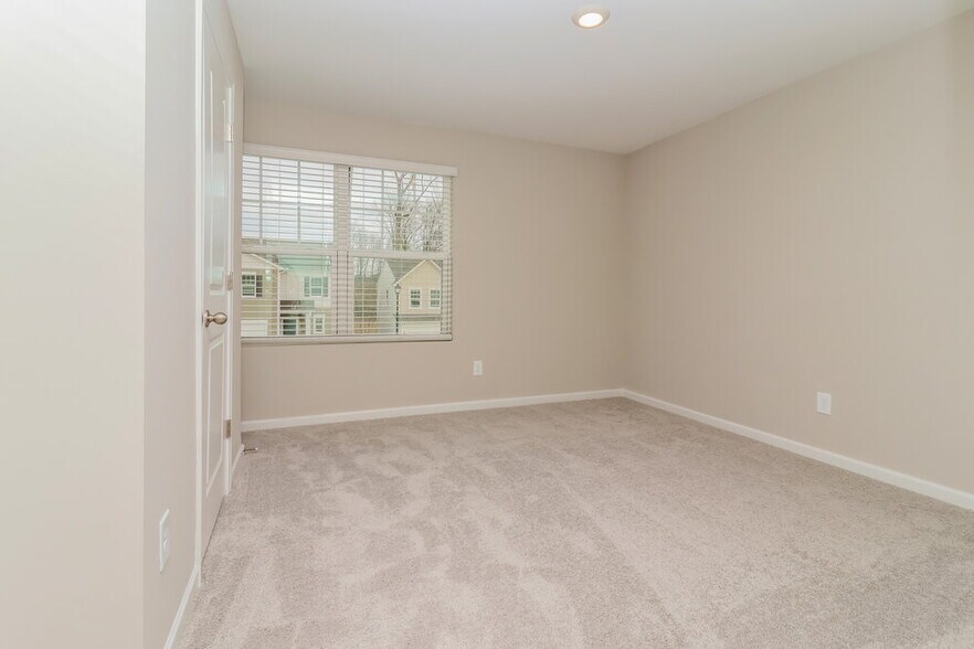 Building Photo - 506 Knightsbridge Ln