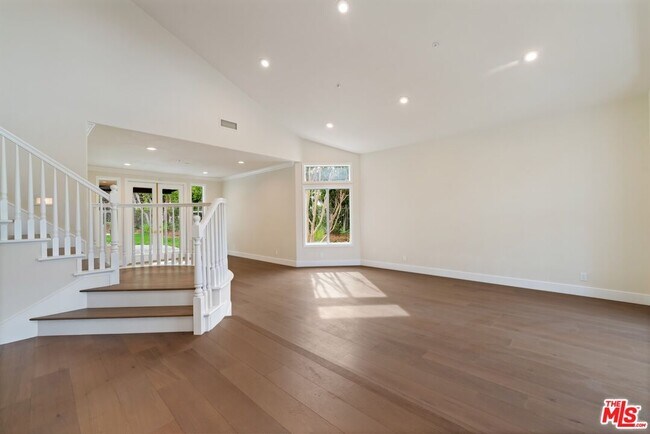 Building Photo - 18500 St Moritz Dr