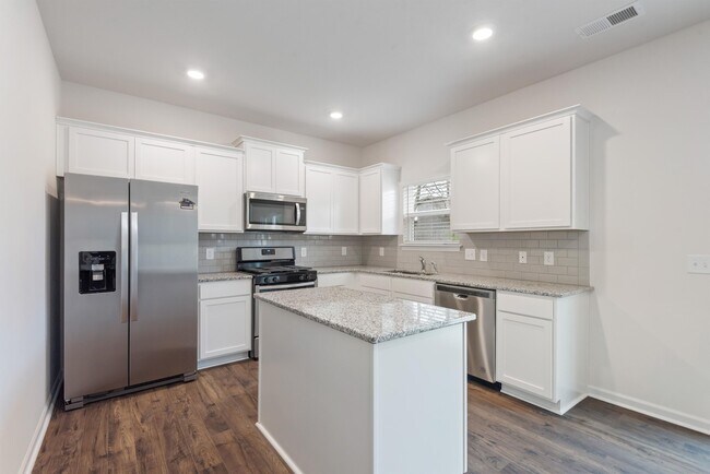 Building Photo - 5513 English Holly Wy