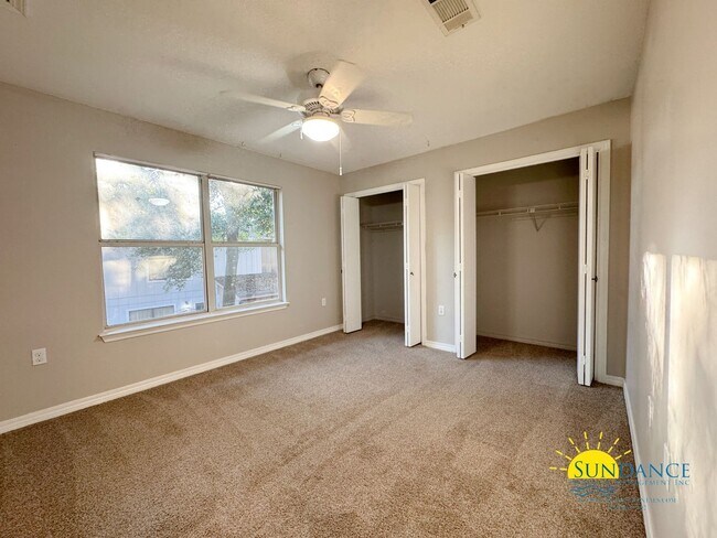 Building Photo - Gorgeous 3 Bedroom Home in Fort Walton Beach-near Hurlburt Field!