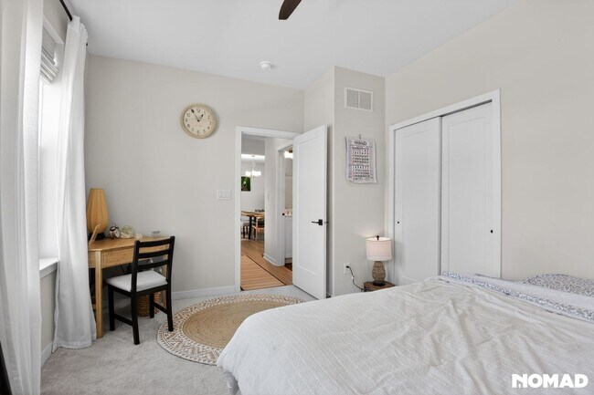 Building Photo - 139 S Lore's Landing Rd