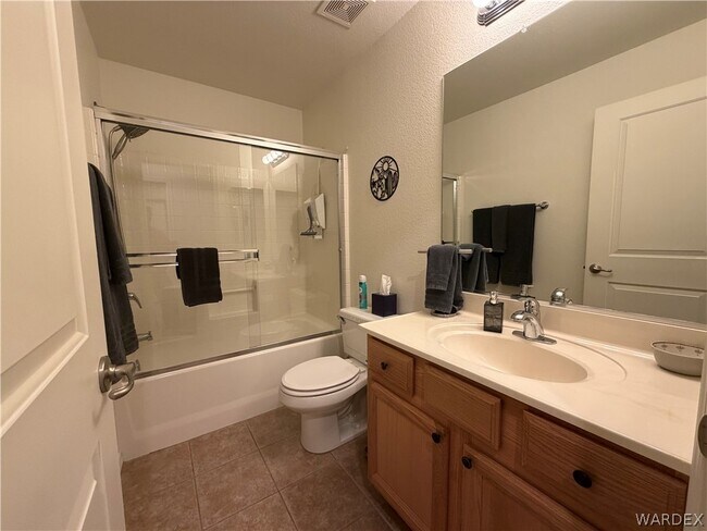 Building Photo - 2416 N Ridge Ave