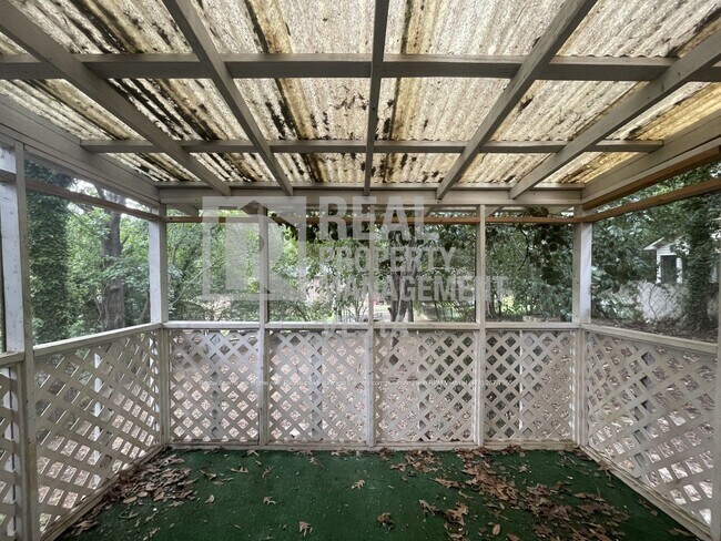 Building Photo - 510 Arrowhead Trl