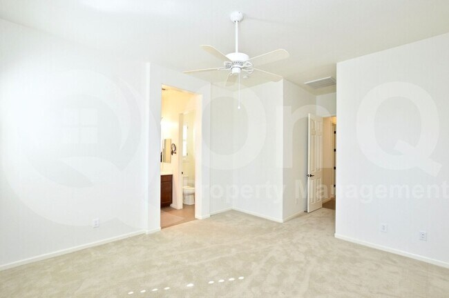 Building Photo - 20565 W Nelson Pl