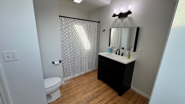 Building Photo - Lower Pottsgrove 2 Bedroom 1 bath Apartment $1,945/ month