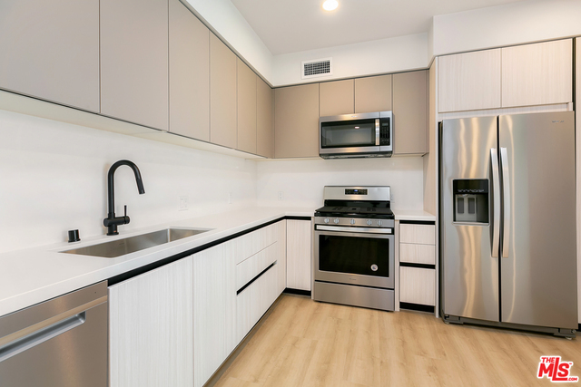 Building Photo - 3675 Dunn Dr