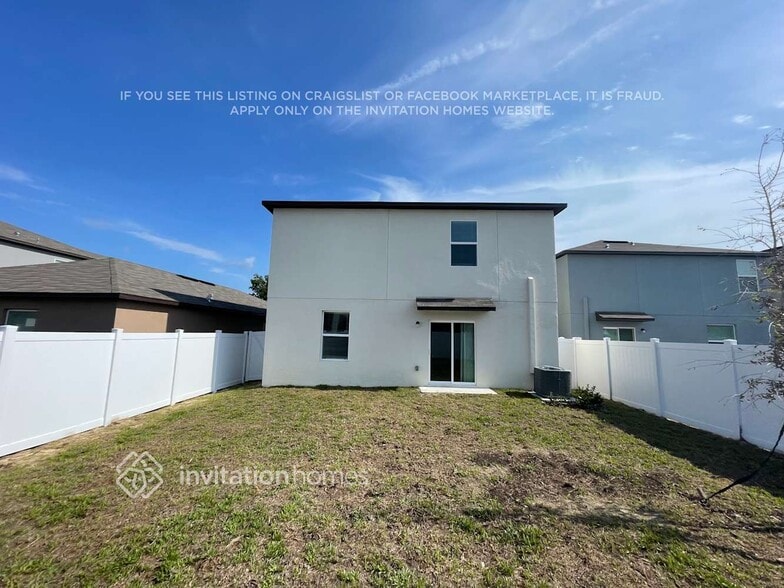 Building Photo - 302 Rain Lily Ave