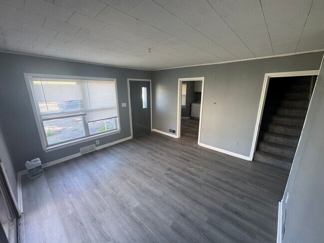 Building Photo - House in Peoria 3 BR / 2 BA Available Now
