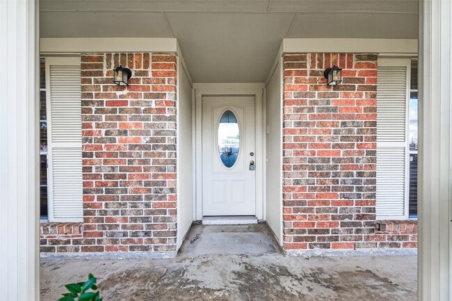 Building Photo - 13335 Trompilla Ln