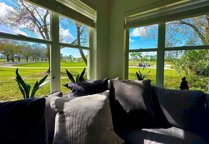 Building Photo - 1916 Perfect Dr