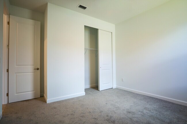 Building Photo - 9714 SW Indra Wy
