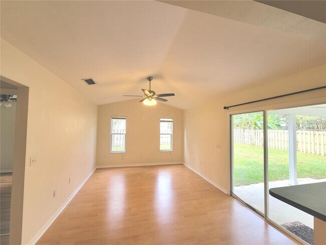 Building Photo - 5207 SW 79 Terrace