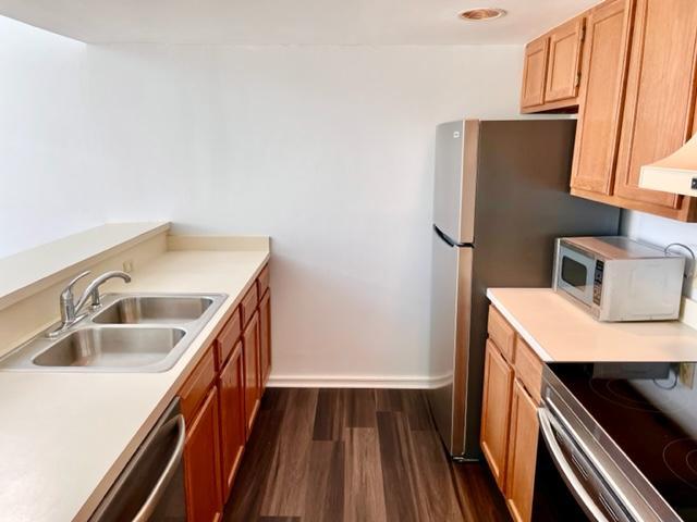 Building Photo - 1025 Plantation Dr W