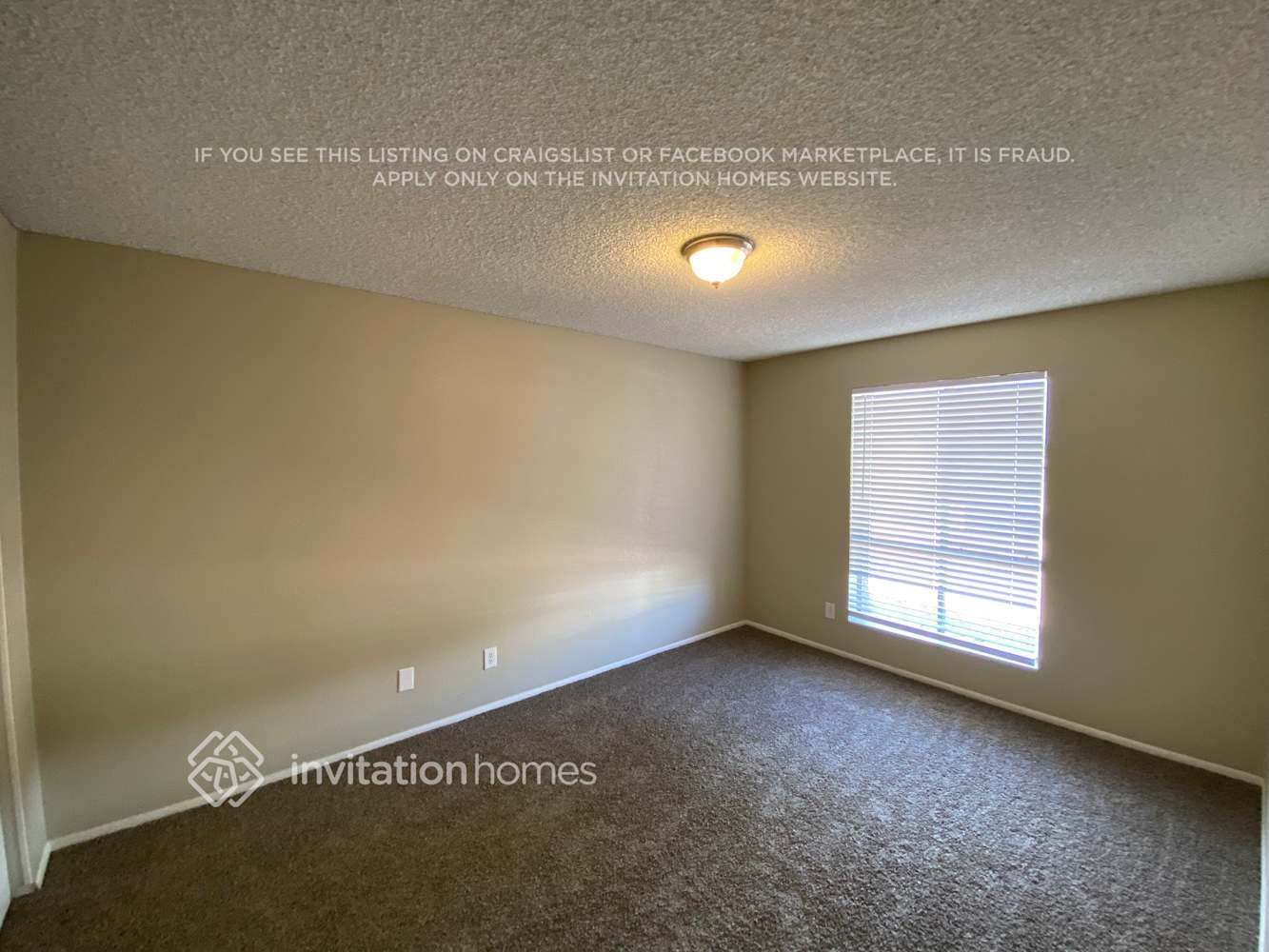 Building Photo - 2515 E Coronita Cir