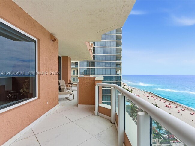 Building Photo - 17875 Collins Ave