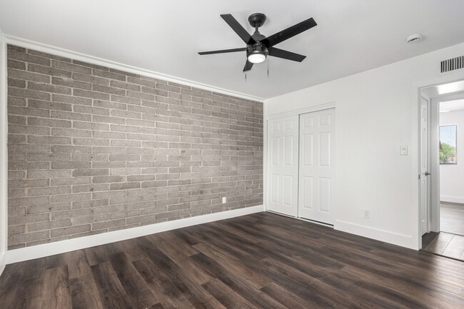 Building Photo - 7813 E Cypress St