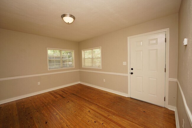 Building Photo - 503A McKinney St
