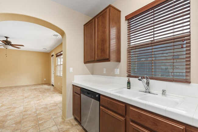 Building Photo - 245 Paseo Gregario