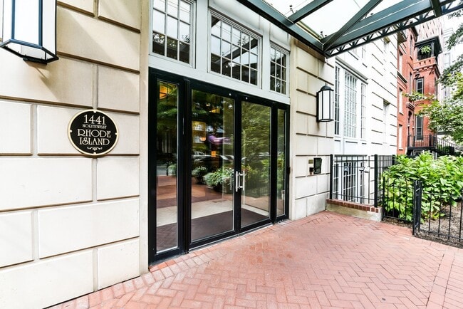 Building Photo - Logan Circle Studio Apartment for Rent Ava...