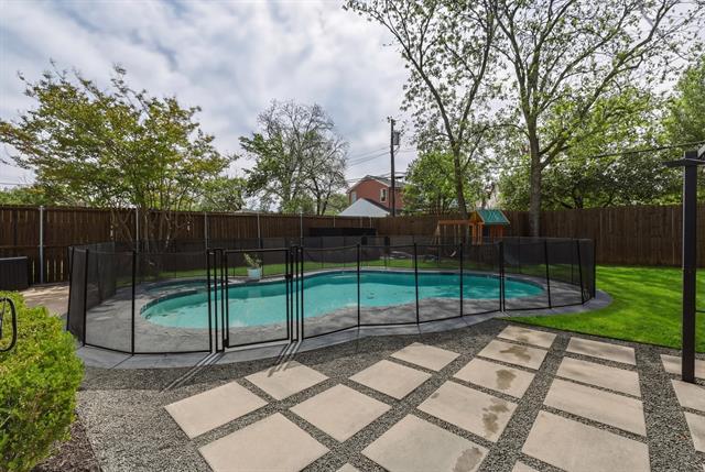 Building Photo - 5914 Goodwin Ave