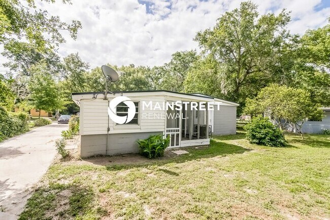 Building Photo - 3 Bedroom Pet-Friendly Home in Jacksonvill...