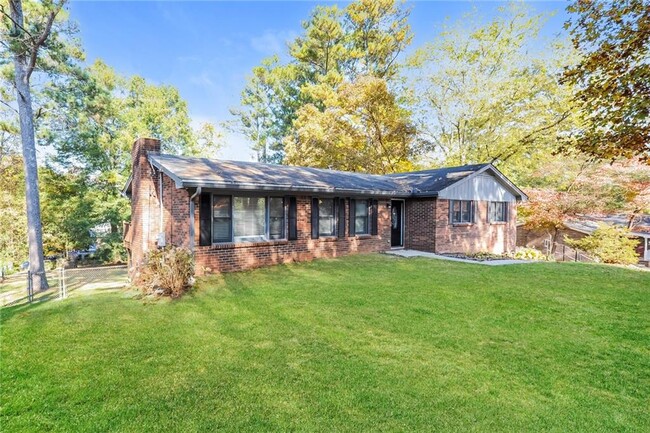 Primary Photo - 609 Evergreen Dr