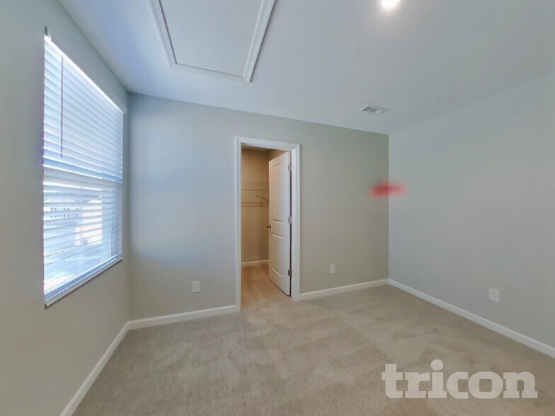 Building Photo - 1034 Cone Blvd