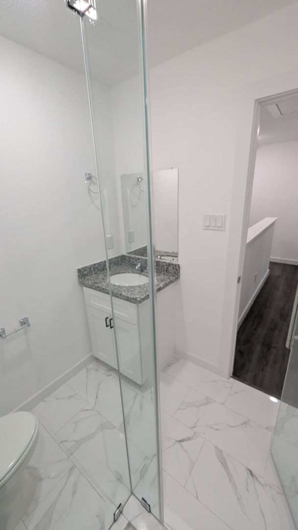 Building Photo - ? Brand-New Unit – 3 Bedrooms, 2.5 Bathroo...