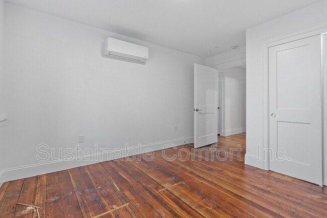 Building Photo - 205 Summer St