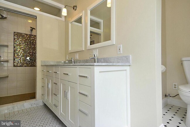 Building Photo - 1717 Juniper St NW