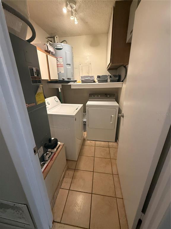 Building Photo - 1410 N Fern Creek Ave