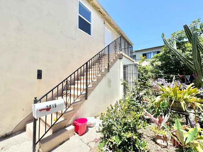 Building Photo - 2013 S Shenandoah St