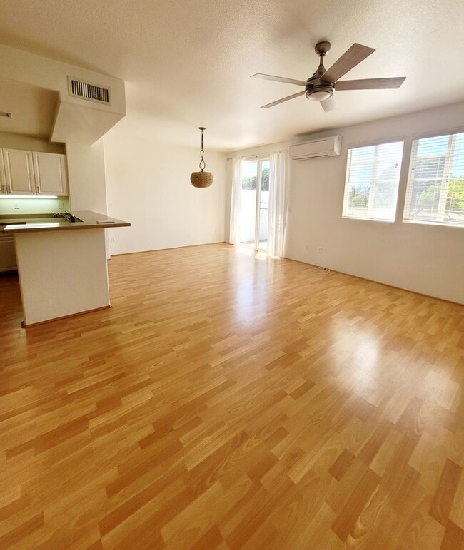 Building Photo - AVAILABLE | Hawaii Kai: 3 Bedroom,2.5 Bathroom Townhome w/AC & Attached Garage |  | Features: In ...