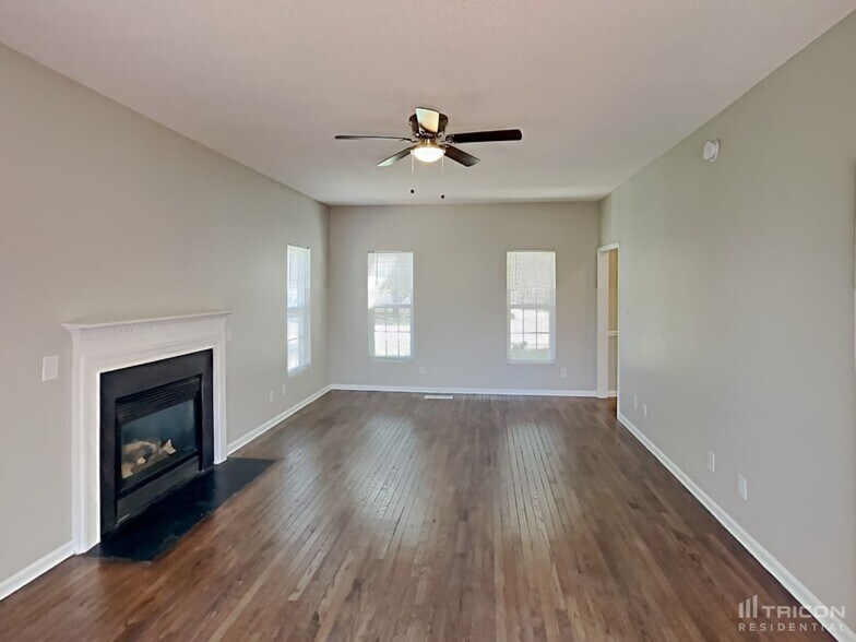 Building Photo - 1017 Woodland Pointe Dr