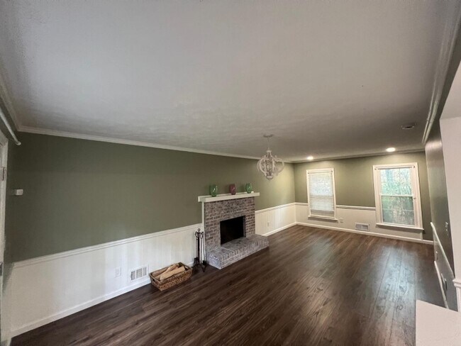 Building Photo - 4008 Rock Mill Dr